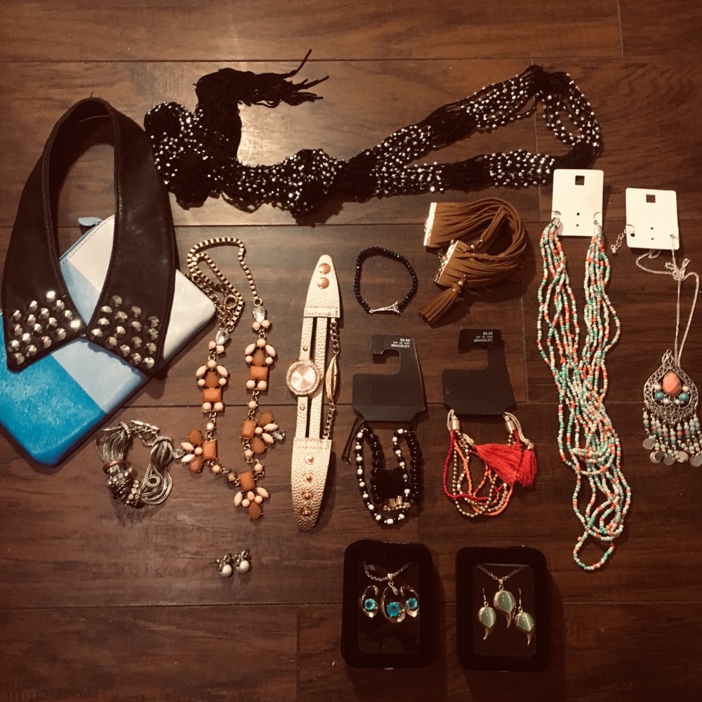 JEWELRY BUNDLE
